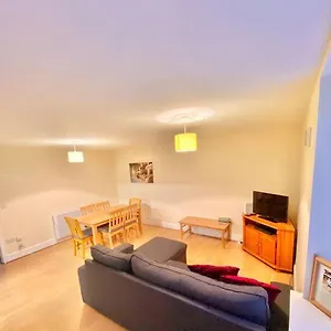 2 Bed In Centre Appartement